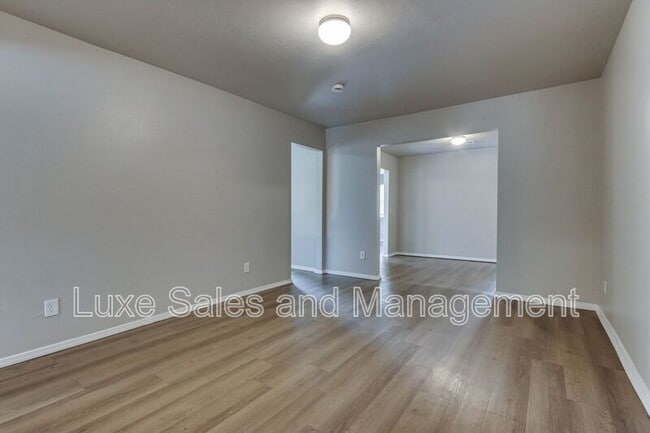 Building Photo - 1005 SW 63rd St