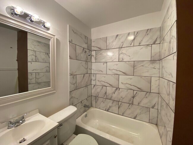 Building Photo - 2616 23rd St