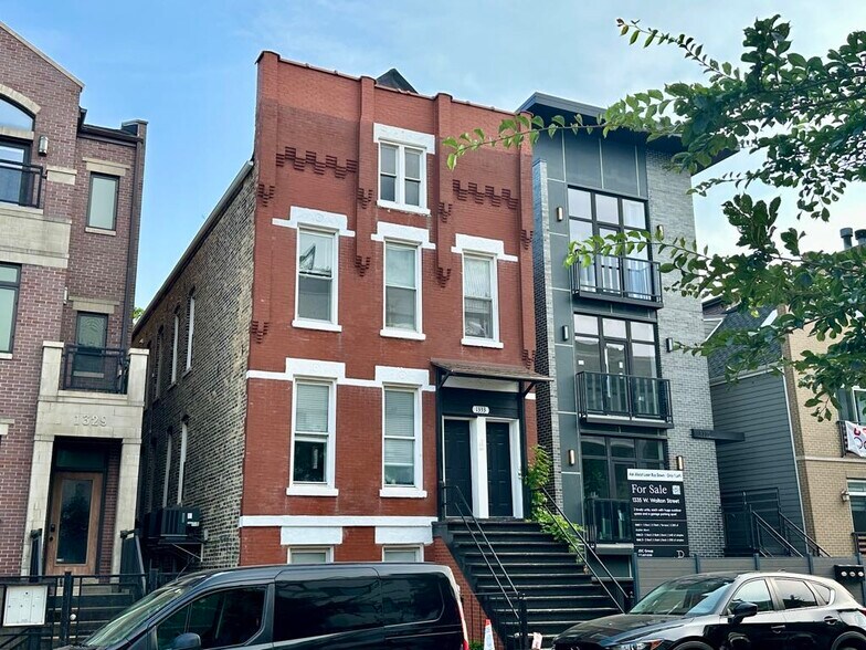 Primary Photo - 1333 W Walton St