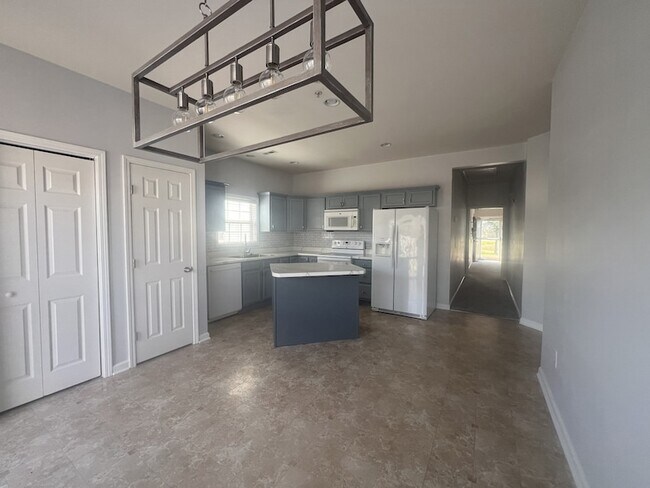 Building Photo - 1019 Briggs Ln