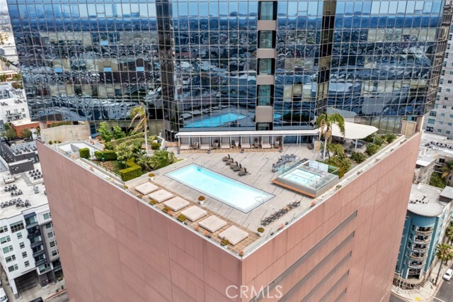 Building Photo - 1100 Wilshire Blvd