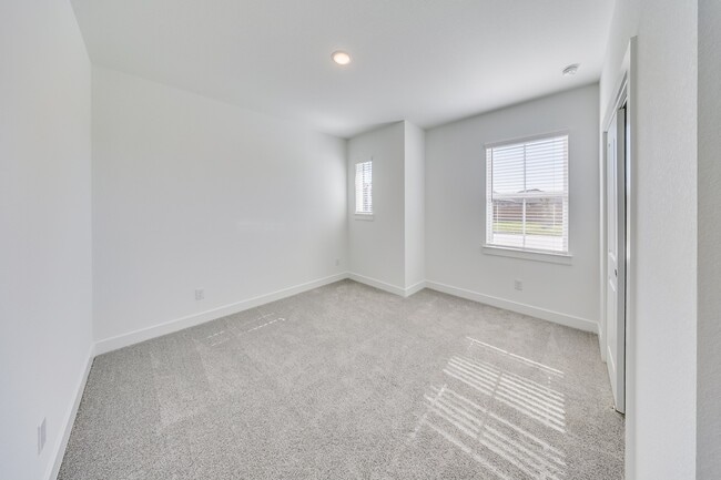 Building Photo - 7930 Palm Glade Dr