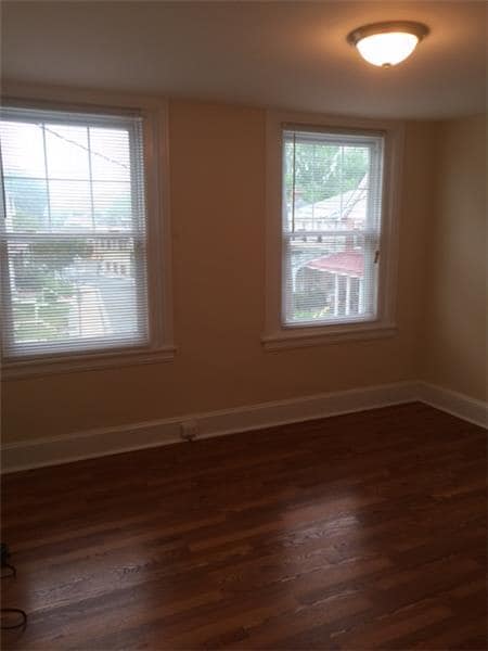 Building Photo - 947 Sargent Ave