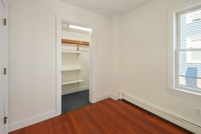 Building Photo - 59 Woodville St