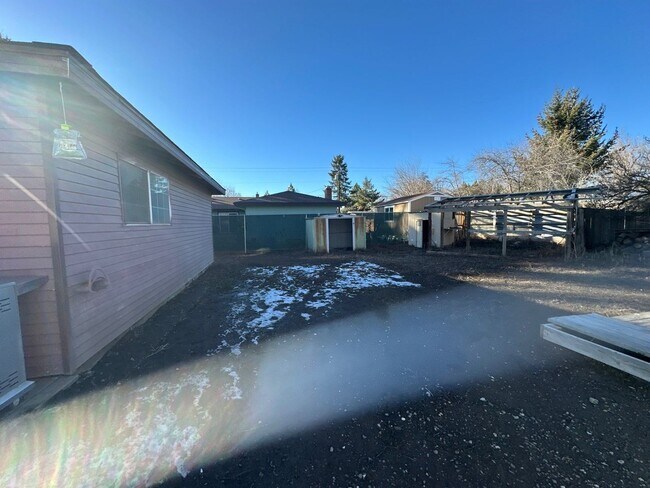 Building Photo - 5819 Winter Ave