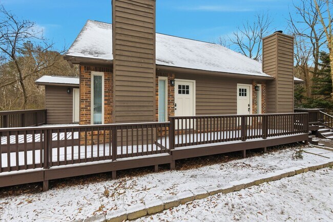 Building Photo - 6008 Champion Rd