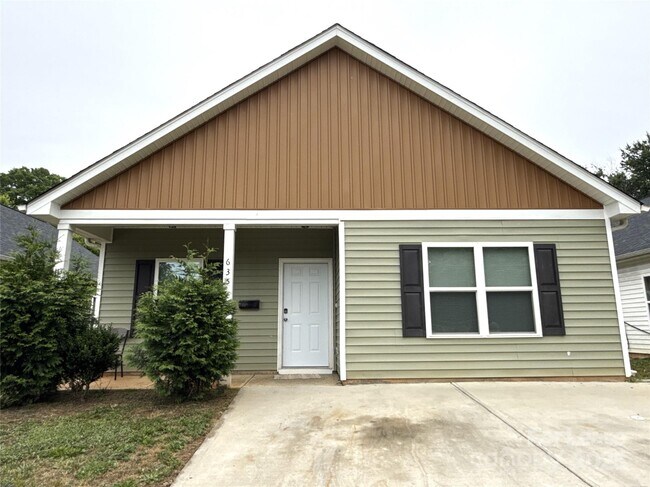 Primary Photo - 635 Northway Dr