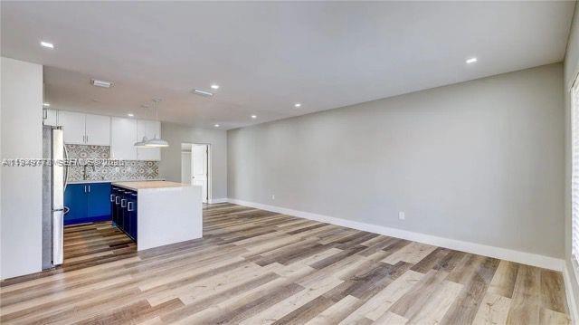 Building Photo - 1050 SW 11th St