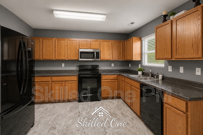 Building Photo - 3914 SE Jack Pine Ct