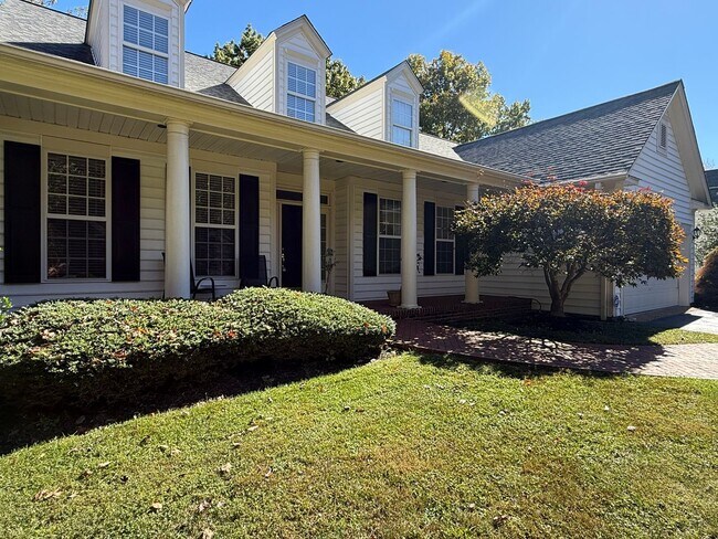 Building Photo - 935 Charter Oaks Dr