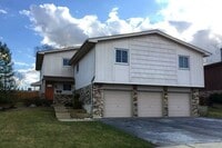 Building Photo - 683 Rosner Dr