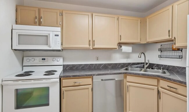 Building Photo - Charming 1 Bedroom, 1 Bathroom Available I...