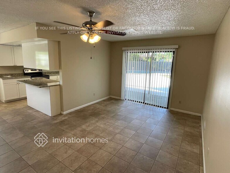 Building Photo - 304 Larkwood Dr
