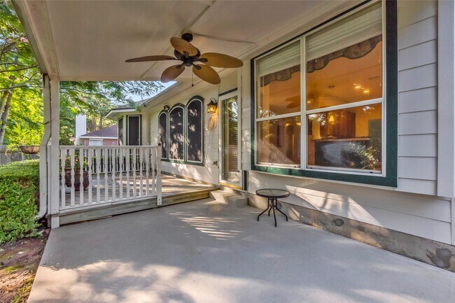 Building Photo - 118 W Russet Grove Cir