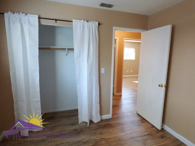 Building Photo - 3 Bed 2 Bath 1,317sqft Citrus Heights Home in Wildwood Estates