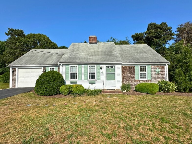 Primary Photo - 46 Gordon Ln