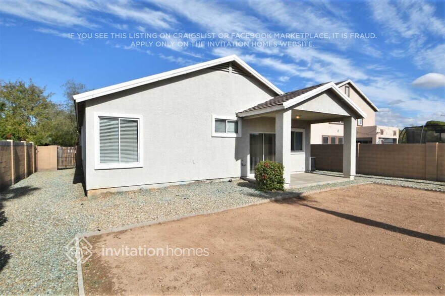 Building Photo - 6965 W Midway Ave