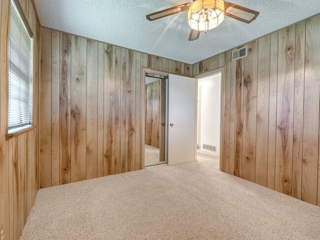 Building Photo - 6721 St Mary's Cir