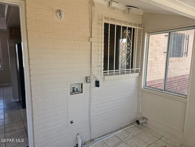 Building Photo - 6423 Kiowa Ct