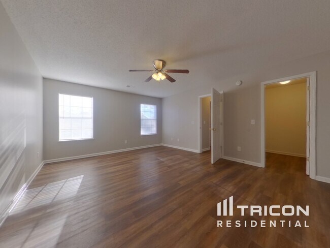 Building Photo - 386 Fox Trot Dr