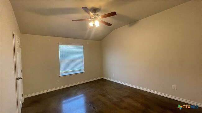 Building Photo - 202 Lowes Blvd
