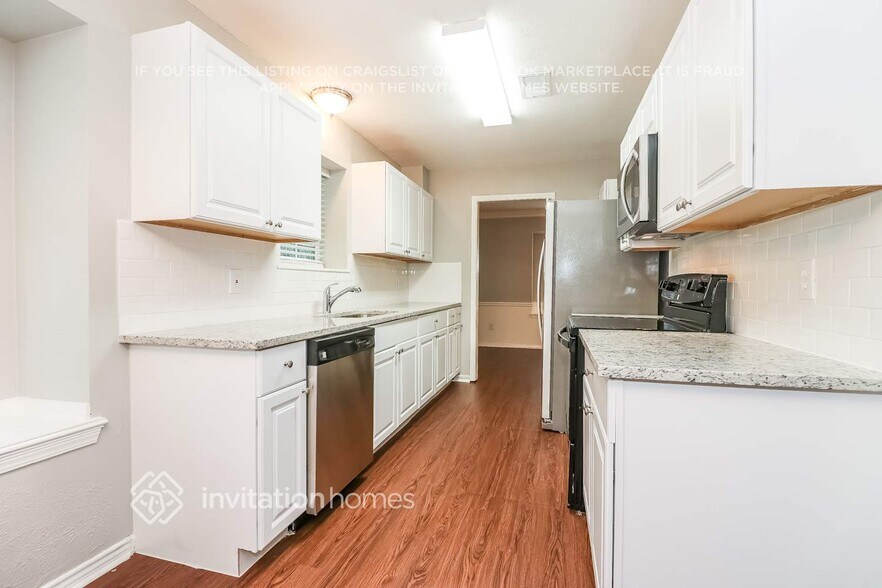 Building Photo - 3803 Double Oak Ln