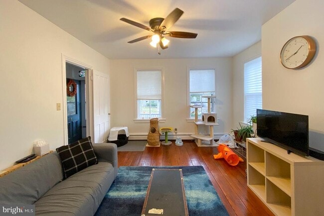 Building Photo - 10 Princeton Ave