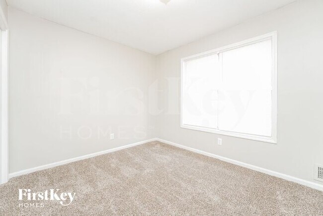 Building Photo - 30 Cotton Cir