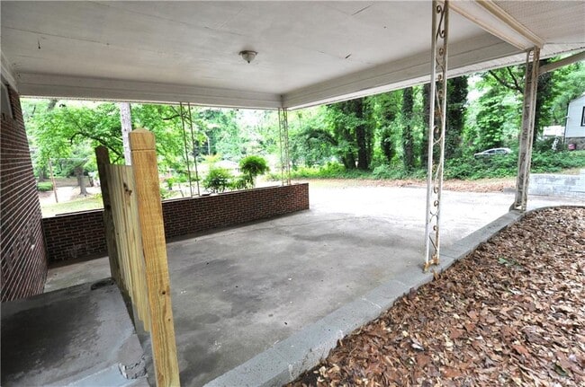 Building Photo - 486 Pegg Rd SW