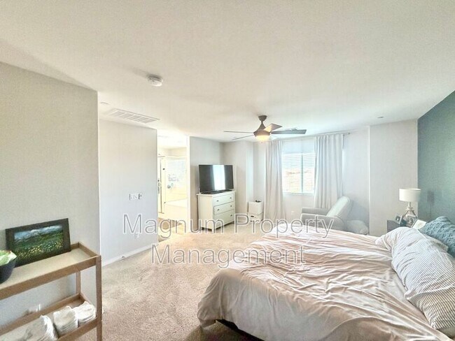 Building Photo - 34257 Swordfern Pl