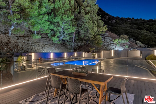 Building Photo - 7966 Mulholland Dr