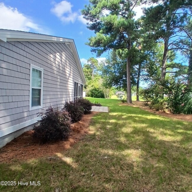Building Photo - 4999 Glen Cove Dr SE