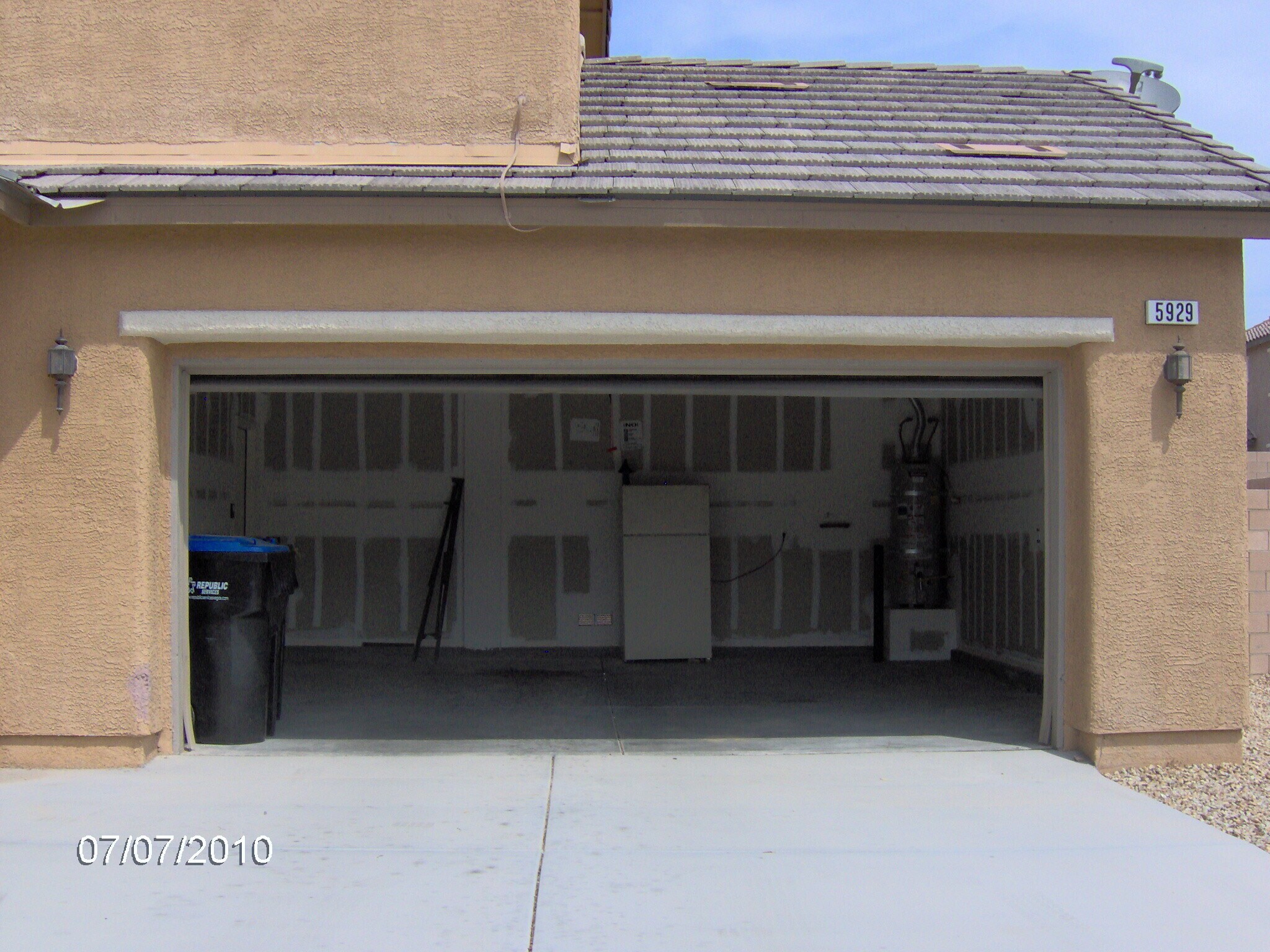 Building Photo - 5929 Tamarack Lodge Ln