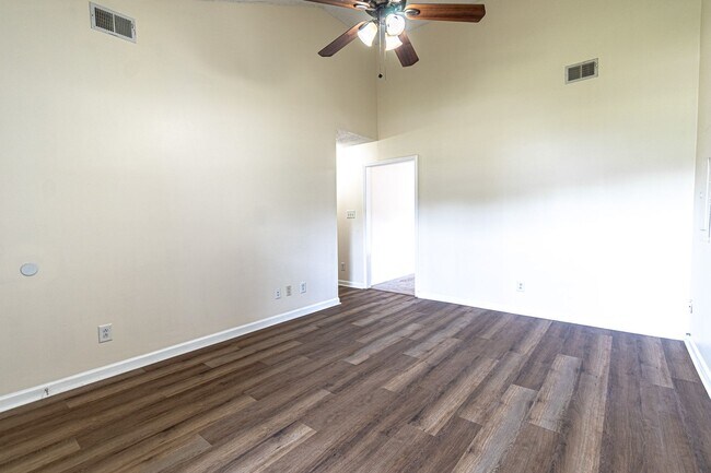 Building Photo - 316 Audrea Ln