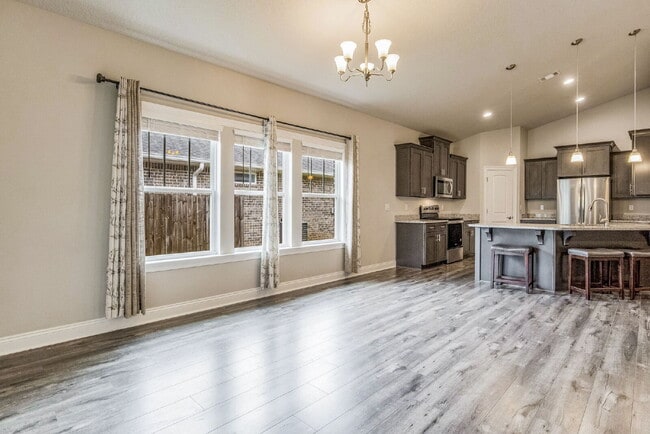 Building Photo - This beautifully maintained 3-bedroom, 2-bathroom residence offers the perfect blend of comfort, ...