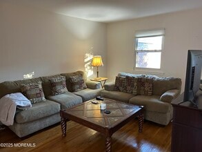 Building Photo - 79 Roseland Ave