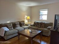 Building Photo - 79 Roseland Ave