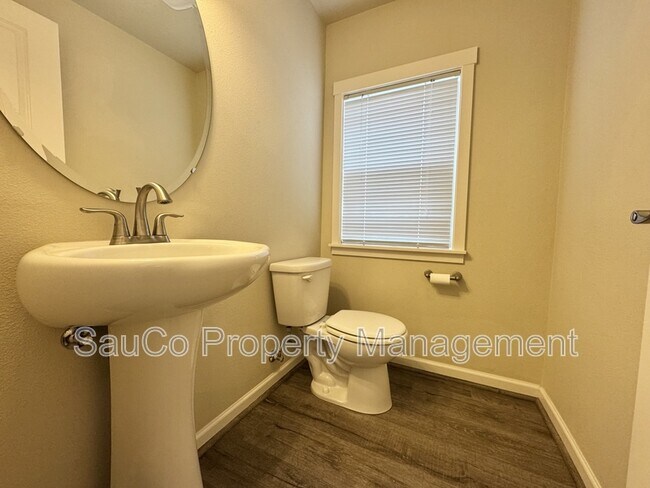 Building Photo - 13558 SW Beach Plum Terrace