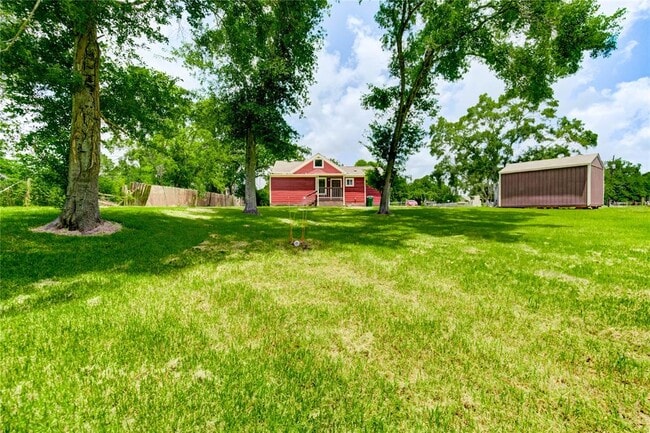 Building Photo - 7603 County Rd 171
