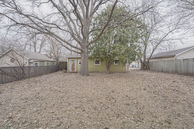 Building Photo - 814 22nd Ave