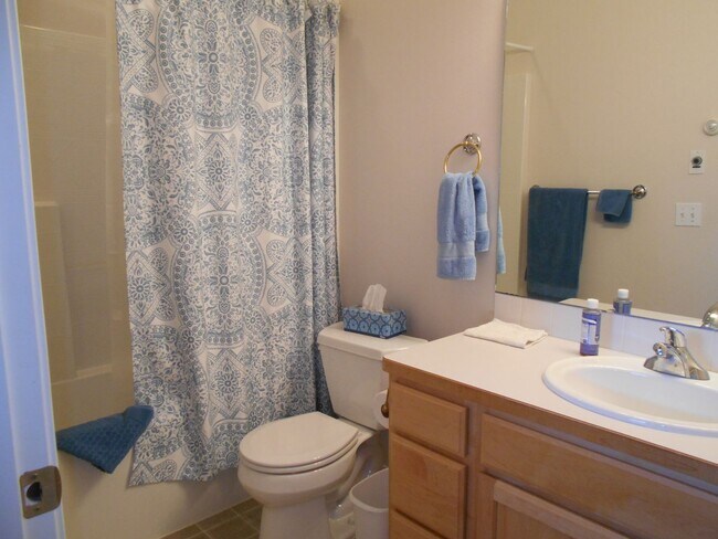Building Photo - Beautiful 3 Bedroom, 2 Bathroom Home on Samish Hill!