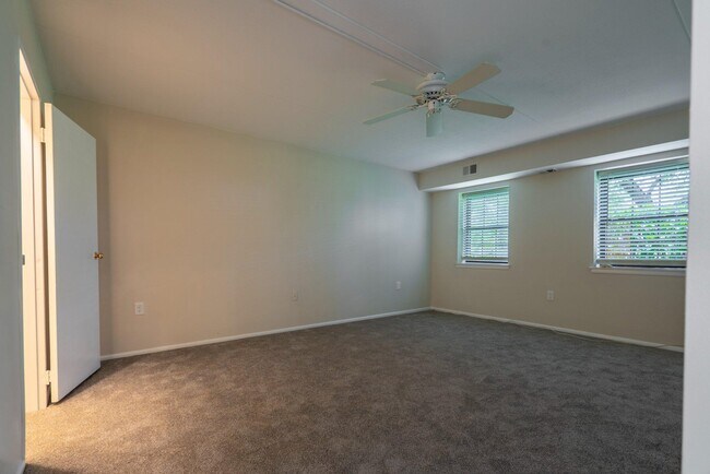 Building Photo - 501 N Bethlehem Pike