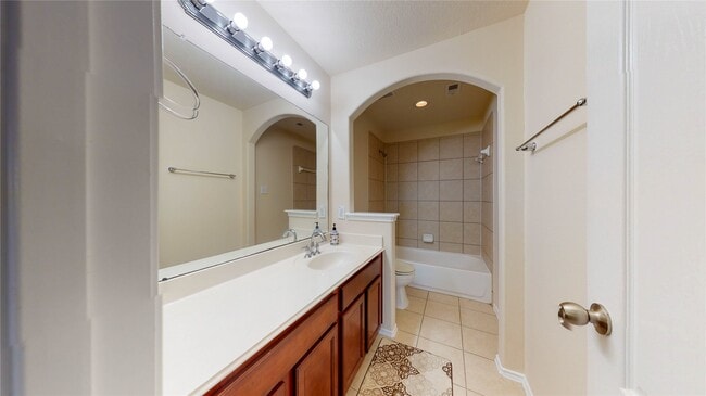 Building Photo - 3818 St Simon Manor Dr