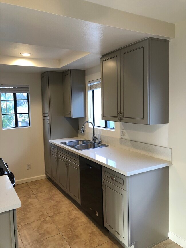 Building Photo - 500 S 3rd St