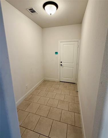 Building Photo - 204 Flower Ridge Dr