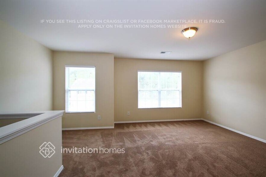 Building Photo - 8825 Chalkstone Rd