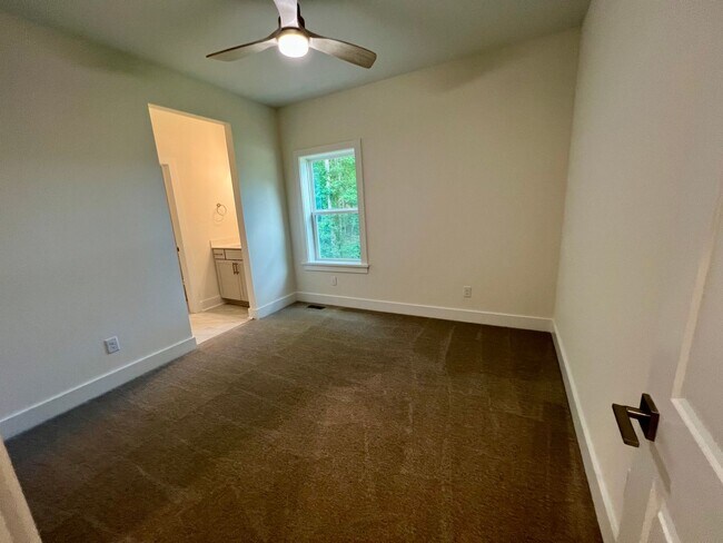 Building Photo - 2429 Vetrina Wy