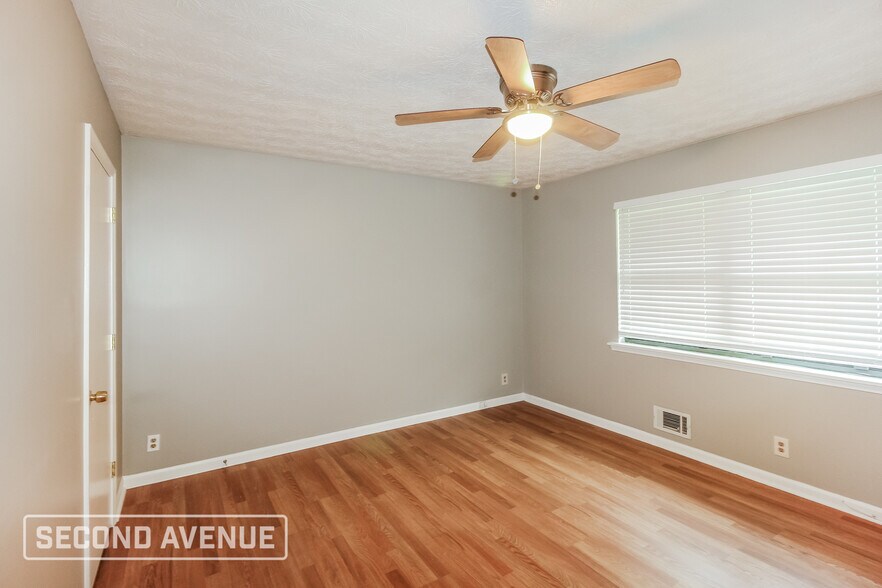 Building Photo - 2237 Rocklane Dr