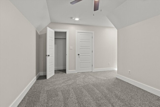 Building Photo - 233 Pine Ridge Rd