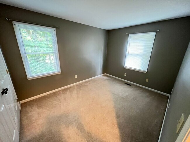Building Photo - Quiet 3 bedroom cul-de-sac home in Rolling...